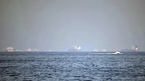 Hürmüz Boğazı'nda hareketlilik: Tankerler boğaz geçişlerini sürdürüyor!