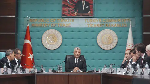 Bakan Bolat: 'Türkiye çevresindeki çatışmalara rağmen cazibesini artırıyor'