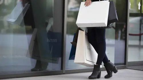 Yerli turistlerin alışveriş ve ulaşım harcamalarında rekor artış: 5 yılda 100 milyar lira sınırı aşıldı!