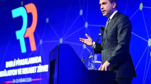 Türkiye’nin yeni enerji mimarisi ve küresel stratejileri enerji zirvesinde ele alındı!