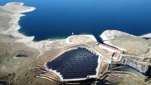 Küresel enerji savaşlarında yeni dönem: Rüzgar ve güneş ilk kez doğalgazı geride bıraktı