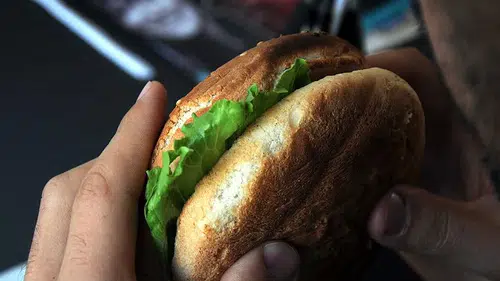 Türkiye'nin 'hızlı' favorileri belli oldu: Zirve hamburger ve çikolatanın!