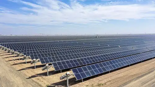 Enerji piyasasında büyük hareketlilik: Güneş santralleri yılın zirvesine yerleşti