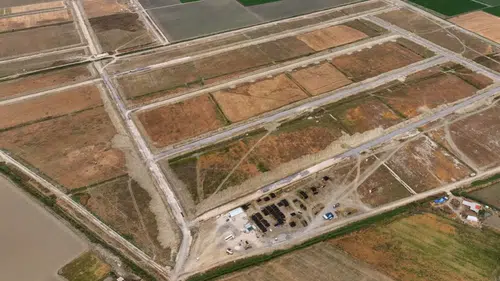 Dört duvar, kameralar ve tel çitler: Türkiye'nin ilk tıbbi kenevir üssü kuruluyor