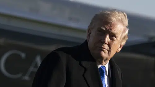 Teknoloji devlerini koruma hamlesi: Trump'tan %100 ek vergi tehdidi