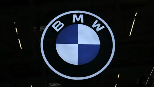 BMW'den tarihi revizyon! Kâr marjı beklentisi neredeyse sıfıra yaklaştı
