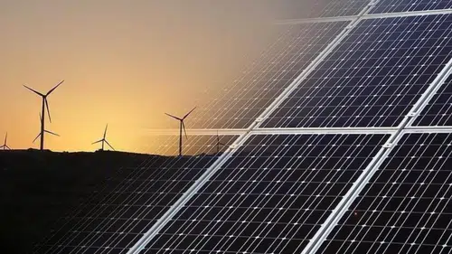 Türkiye enerji dönüşümünde bölgenin tek lideri