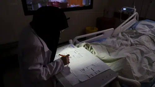 Ateşkes var, enerji yok! Gazze’nin tek devlet hastanesinde jeneratör krizi