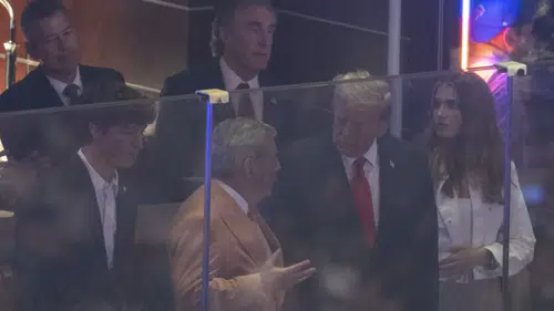 Donald Trump’a NBA finalinde dev protesto