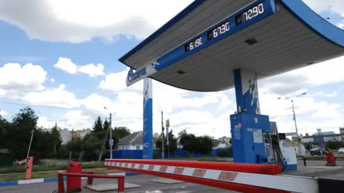 Kritik eşik aşılmıştı: Rusya Parlamentosu’ndan akaryakıtta acil durum yasası