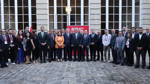 Bakan Bolat Fransa’da Türk iş dünyasıyla buluştu