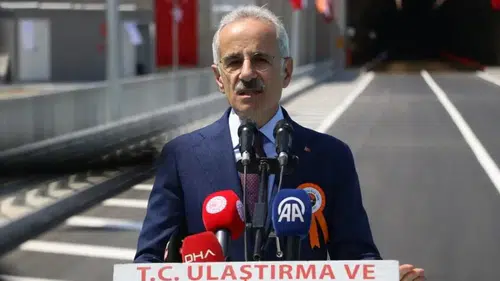 Müjdeyi Bakan Uraloğlu verdi: Yalova-Armutlu Yolu hizmete açıldı