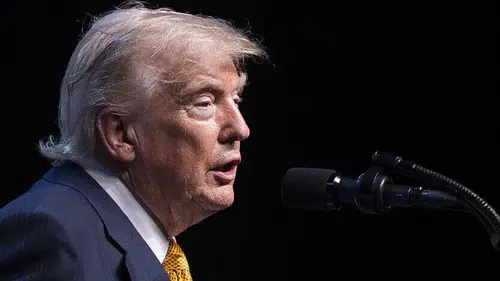 Nükleer silah tehdidi ve askeri kararlılık: Trump İran hedeflerini işaret etti