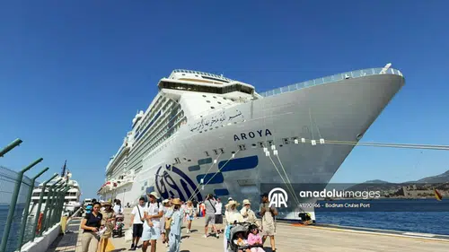 Aroya kruvaziyeri ile marmaris'e gelen turist sayısı 3 bin 210'a ulaştı