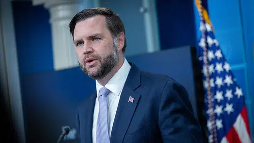 JD Vance’in İran çıkışı: ABD, Orta Doğu’da yeni bir savaş istemiyor