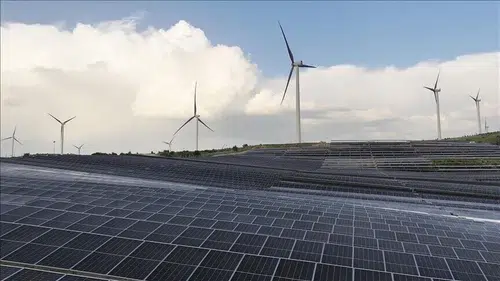Türkiye'nin elektrik kurulu gücü 126 bin megavatı geçti