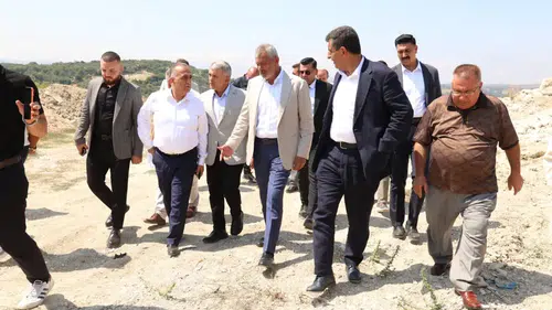 Başkan Öntürk, Altınözü'nün geleceğine değer katacak projeleri inceledi