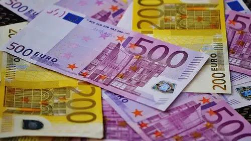 AB dış ticarette 3 yıl sonra yeniden eksiye düştü