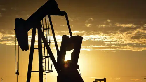 Petrol fiyatları yükselişte: Brent varili 83,10 dolara ulaştı