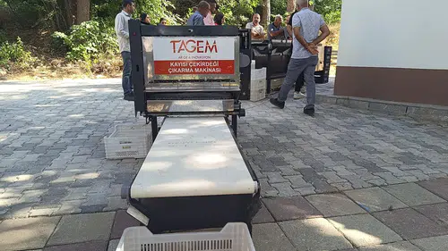 Malatya'da tarım teknolojisinde devrim: Kayısı patik makinesi tanıtıldı
