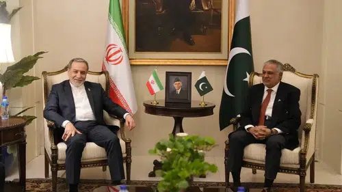 Pakistan ve İran Dışişleri Bakanları telefonda görüştü