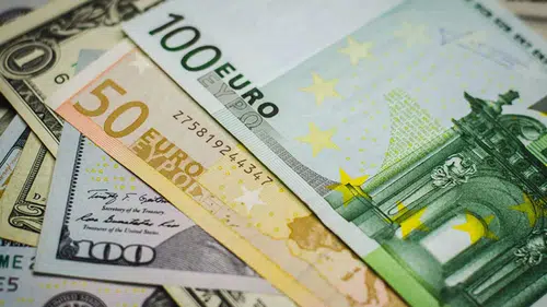 İstanbul'da döviz piyasası güne nasıl başladı?