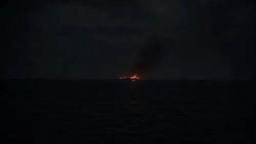 Umman açıklarında seyreden petrol tankerine saldırı