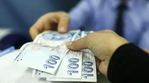 Zamlı yaşlı ve engelli aylıkları hesaplara yatırılmaya başlandı