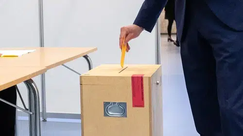 İzlanda Avrupa Birliği kapısını yeniden mi açıyor?