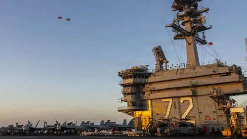 USS Abraham Lincoln gemisinde insani kriz iddiası
