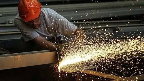 İmalat endeksi ağustosta yükselerek beklentileri geride bıraktı