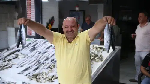 Karadenizli balıkçılar av sezonunun tadını çıkarıyor