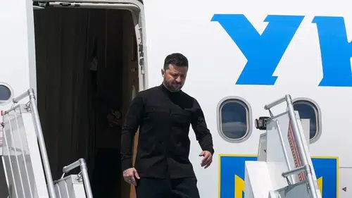 Ukrayna Lideri Zelenskiy vurulmaktan son anda kurtuldu