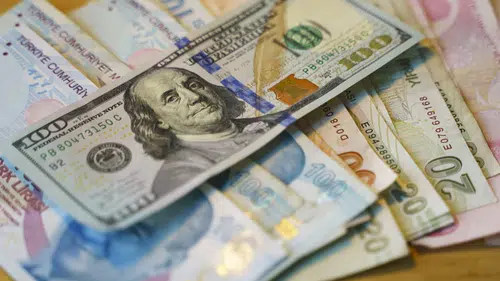 İstanbul'da piyasalarda dalgalı gün: Dolar ve avro fiyatları ne durumda?