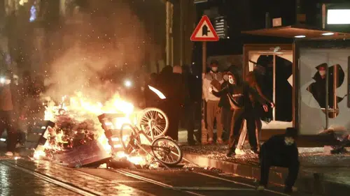 Brüksel'de öğrenciler eğitim ücretlerine karşı sokağa çıktı