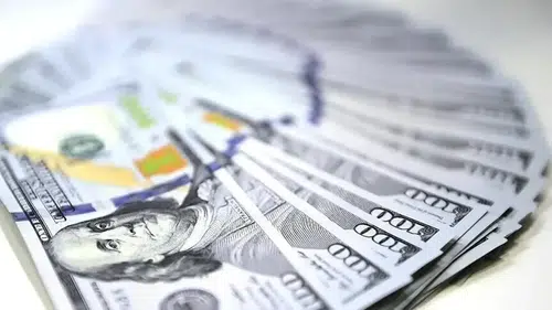 Döviz piyasasında yeni gün: Dolar/TL 48,66 seviyelerine ulaşırken Fed'in kararları bekleniyor