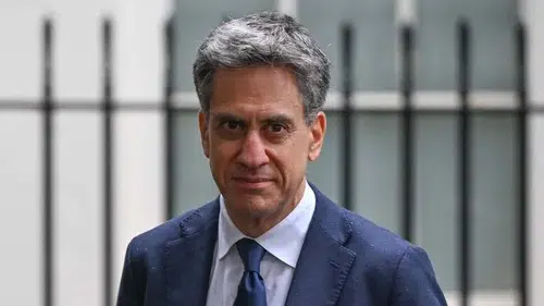 İngiliz Bakan Miliband İsrail'in yalnızlaşma sürecini ilan etti