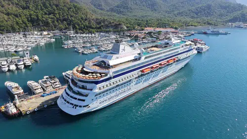 Bodrum'a 'Brilliance Of The Seas' kruvaziyeriyle 2 bin 242 turist geldi