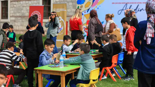 Kitap fuarı, söyleşiler ve eğlence bir arada: AileFest 6 Ekim’e kadar sürüyor