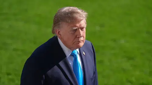 Trump’ın yeni hedefinde o kavram var: Resmi söylemde ‘süper zeka’ zorunluluğu!