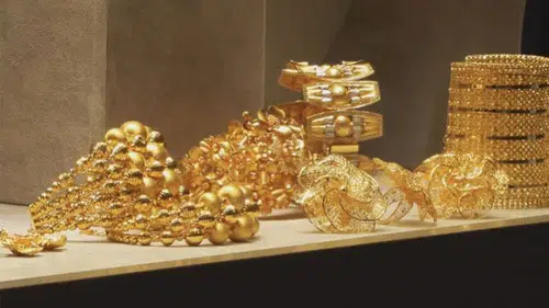 İstanbul mücevher fuarında 350 milyon dolar değerinde ürün kasalanıyor