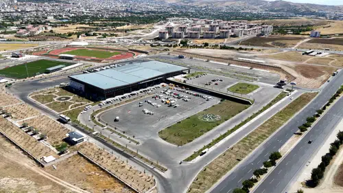 Elazığ Otobüs Terminali mimarisi ve sosyal alanlarıyla fark yaratıyor