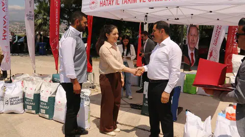 Hatay'da depremzede çiftçilere tohum desteği sağlandı