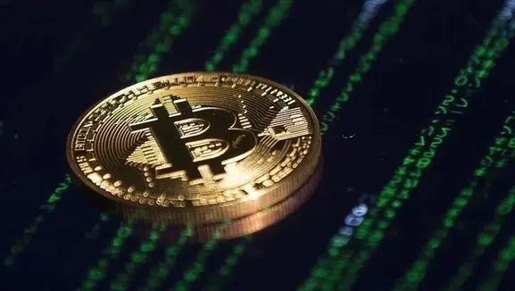 Kripto para piyasasında büyük yükseliş: Değer 2 trilyon dolara ulaştı