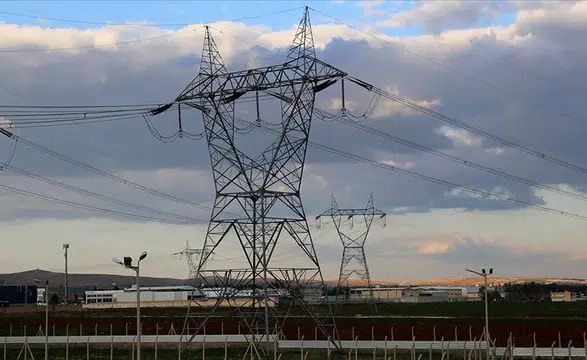 Türkiye Elektrik Üretiminde Denge Değişti: Üretim Tüketimi Aştı!