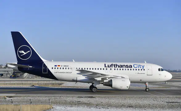 Lufthansa, maliyet baskısını azalttı, 2026 büyüme hedefini açıkladı