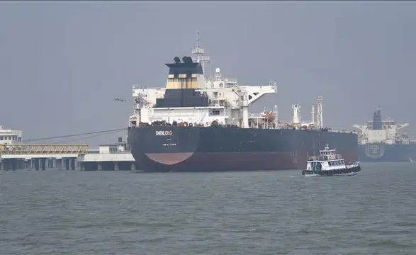 Dünya Ekonomisinin Şah Damarı Kesildi: Hürmüz’de Gemi Trafiği Durma Noktasında!