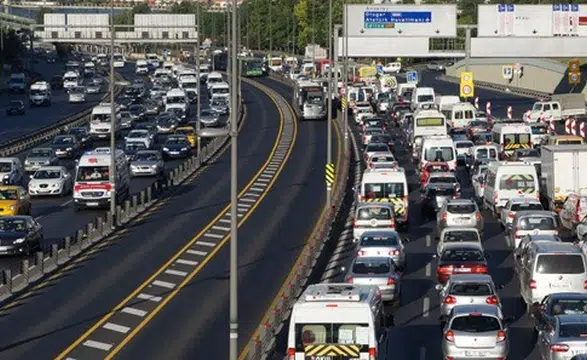 Karayollarında büyük onarım mesaisi: 10 tünel ve kritik kavşaklar kapatıldı!