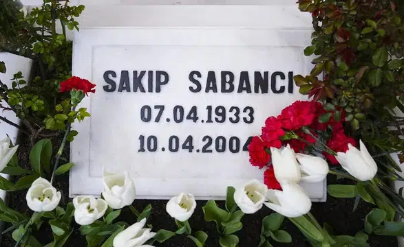 Sakıp Sabancı vefatının yıl dönümünde anıldı