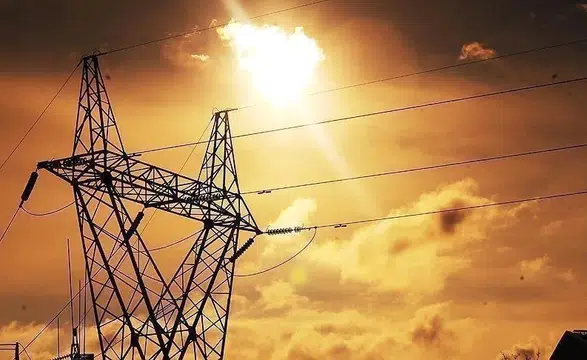 Elektrikte gece mesaisi: Saat 21.00’de talep patlaması yaşandı!